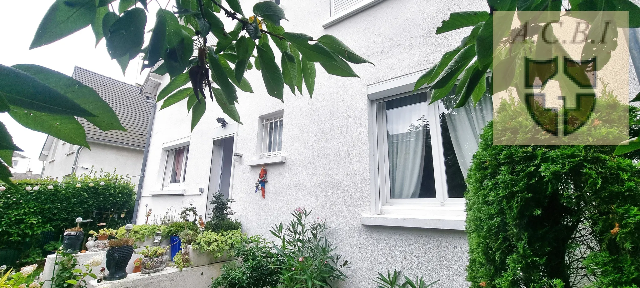 Jolie Maison à Vendôme - 4 Chambres, Proche Commodités 