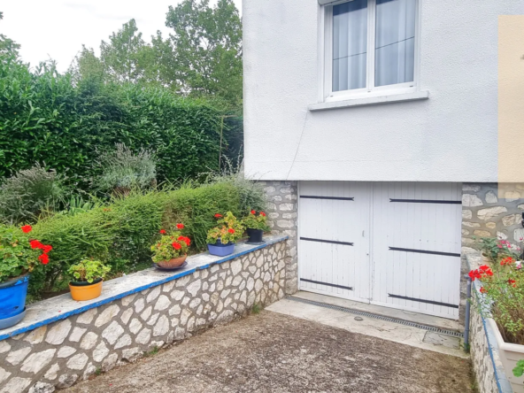 Jolie Maison à Vendôme - 4 Chambres, Proche Commodités 