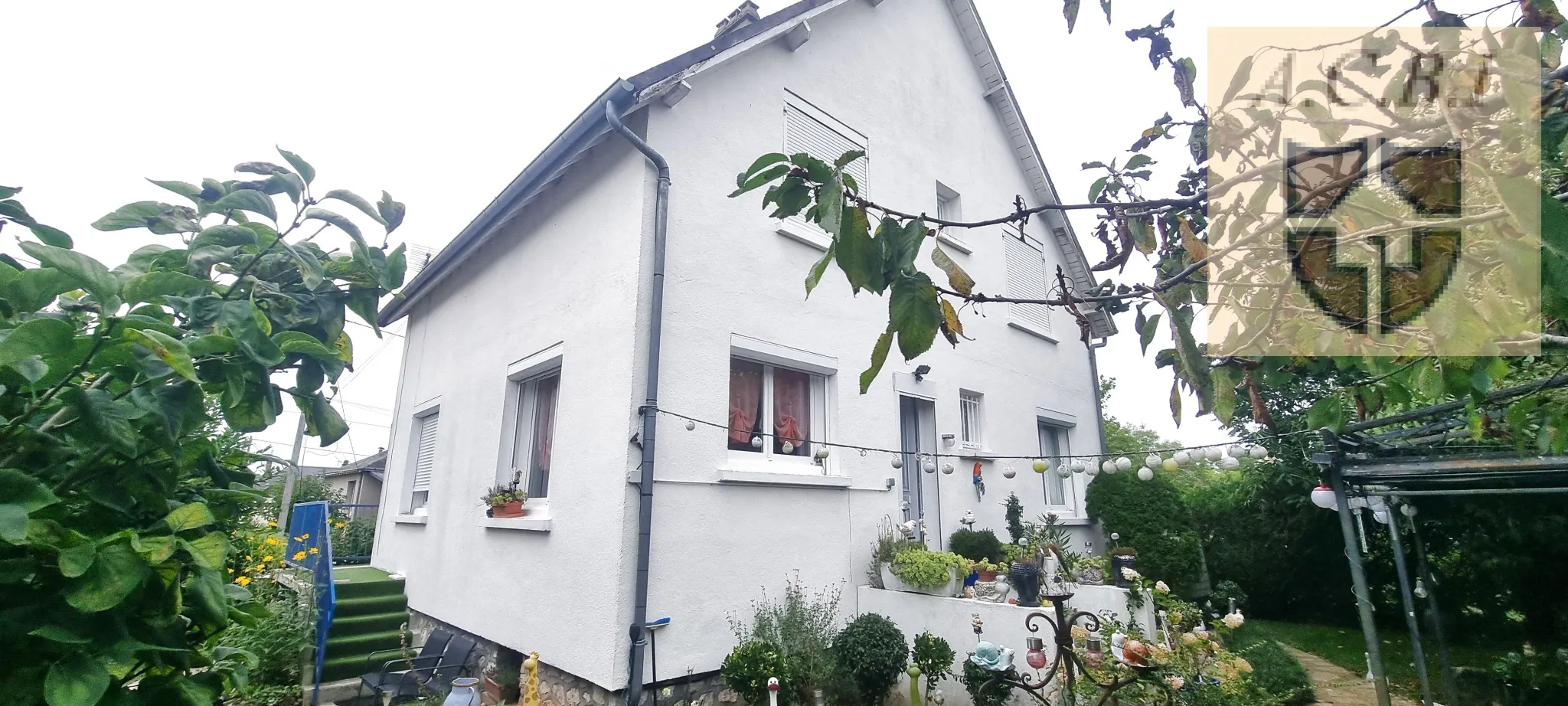 Jolie Maison à Vendôme - 4 Chambres, Proche Commodités 