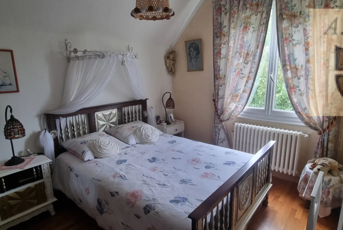 Jolie Maison à Vendôme - 4 Chambres, Proche Commodités 