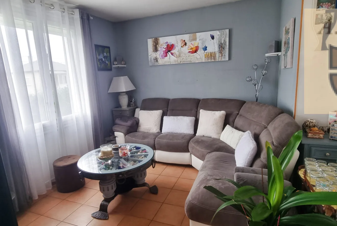 Jolie Maison à Vendôme - 4 Chambres, Proche Commodités 