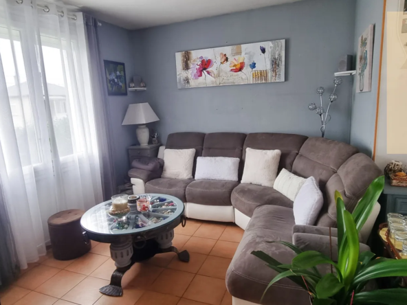 Jolie Maison à Vendôme - 4 Chambres, Proche Commodités 
