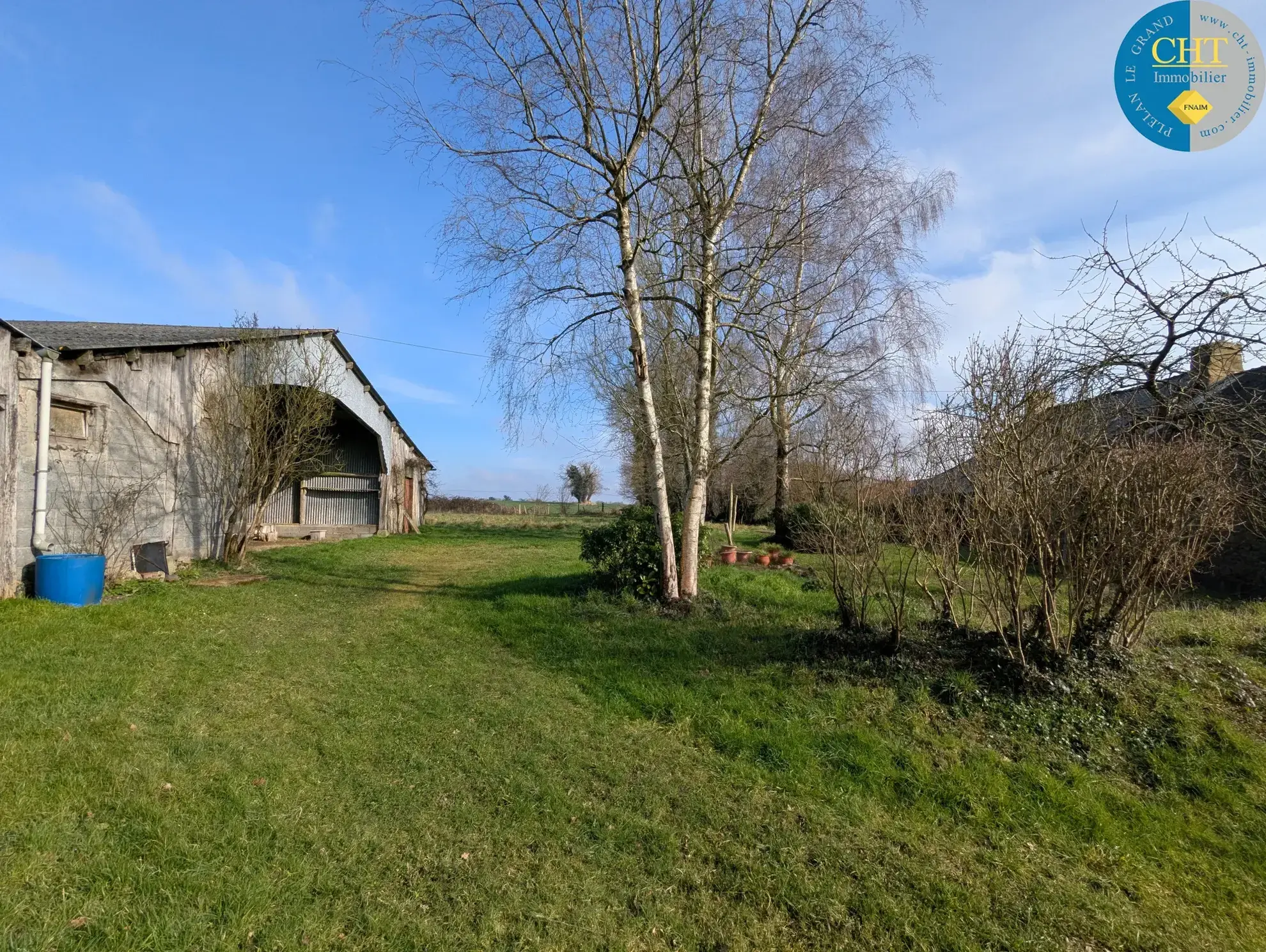 Vente d'une belle longère en pierres à Maxent 