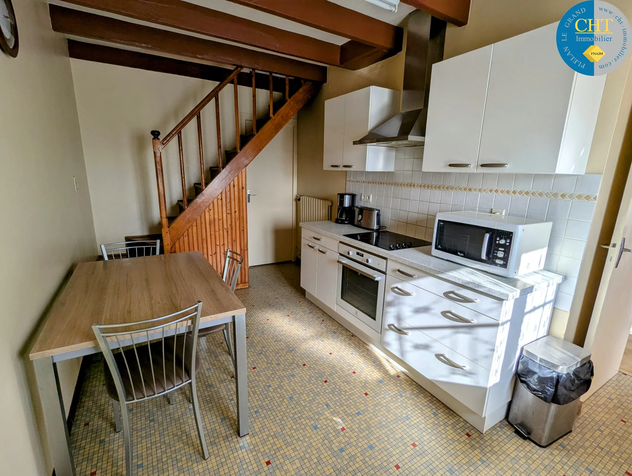 Vente d'une belle longère en pierres à Maxent 