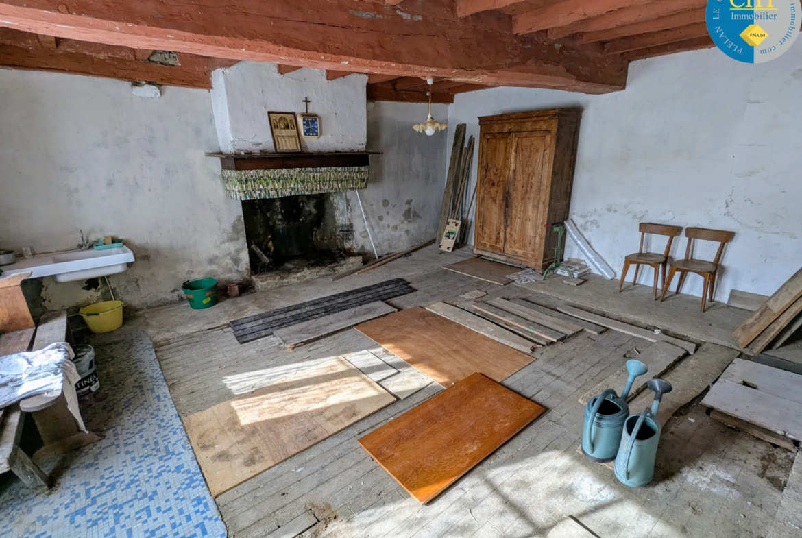 Vente d'une belle longère en pierres à Maxent 