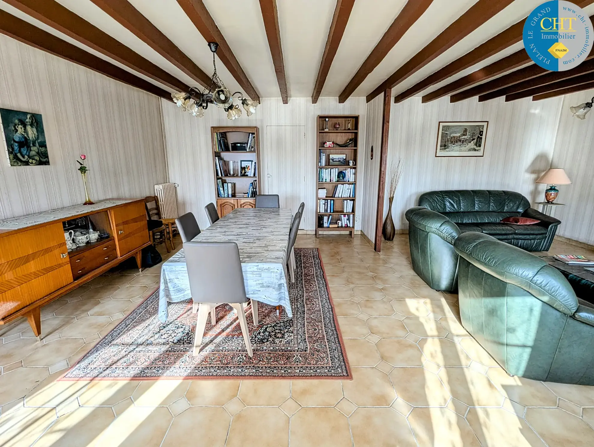 Vente d'une belle longère en pierres à Maxent 