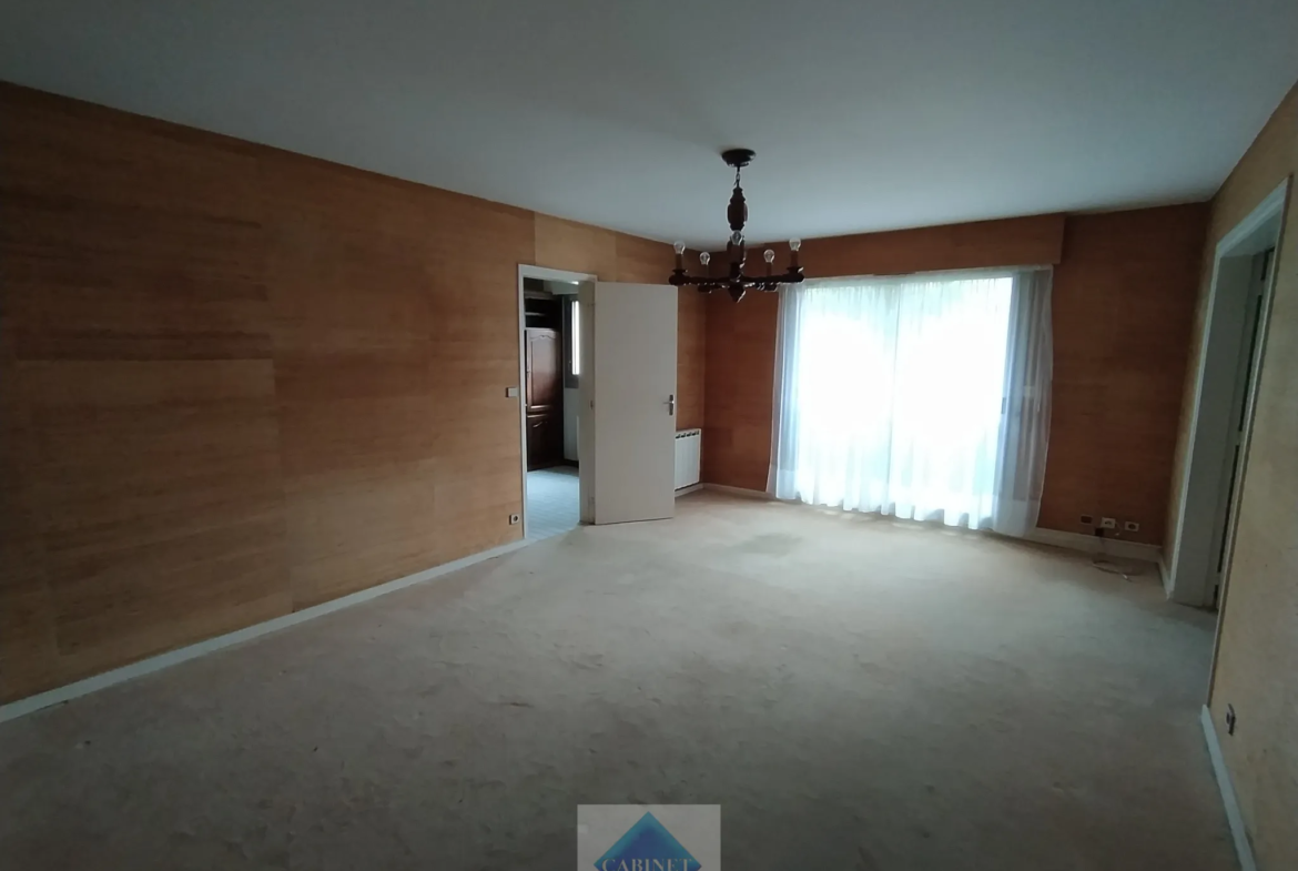 Bel appartement avec garage à vendre près du centre-ville d'Eu 