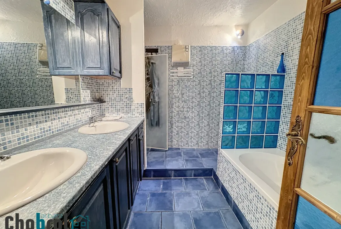 Charmante maison avec appartement à Labourgade 