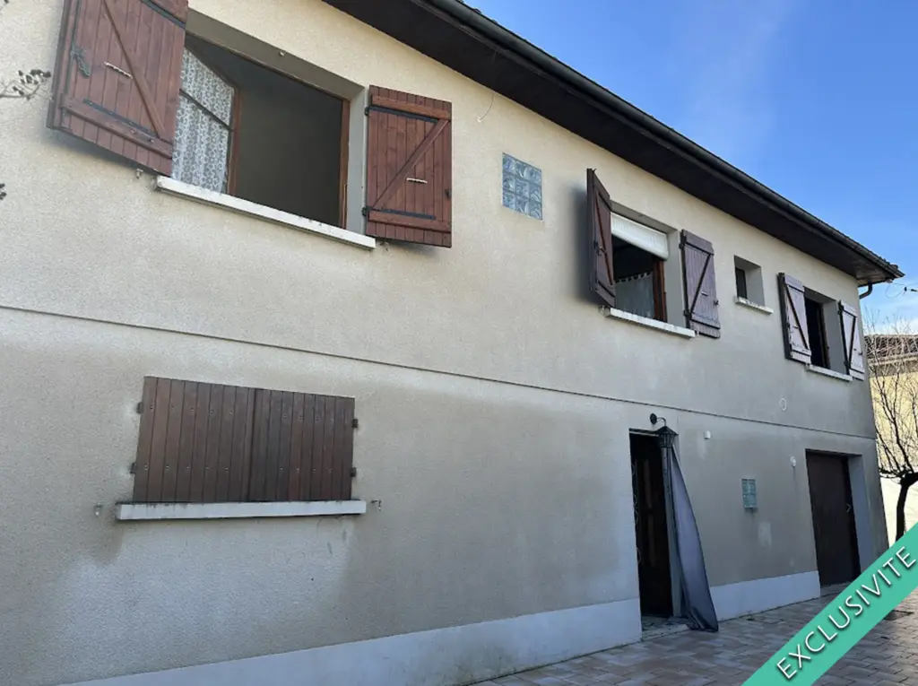 Maison spacieuse à Fleurance - 4 chambres et 2 garages