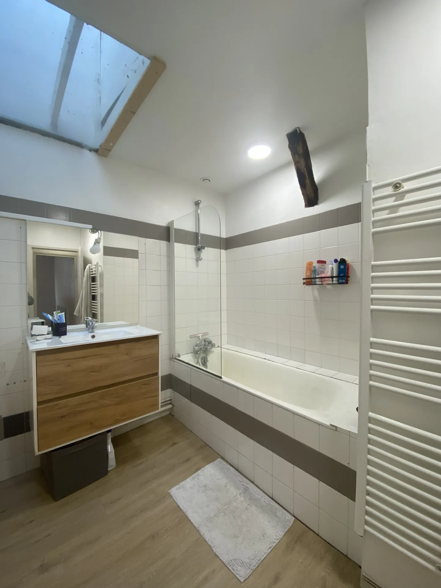 Maison de ville rénovée à Bazas - 2 chambres 