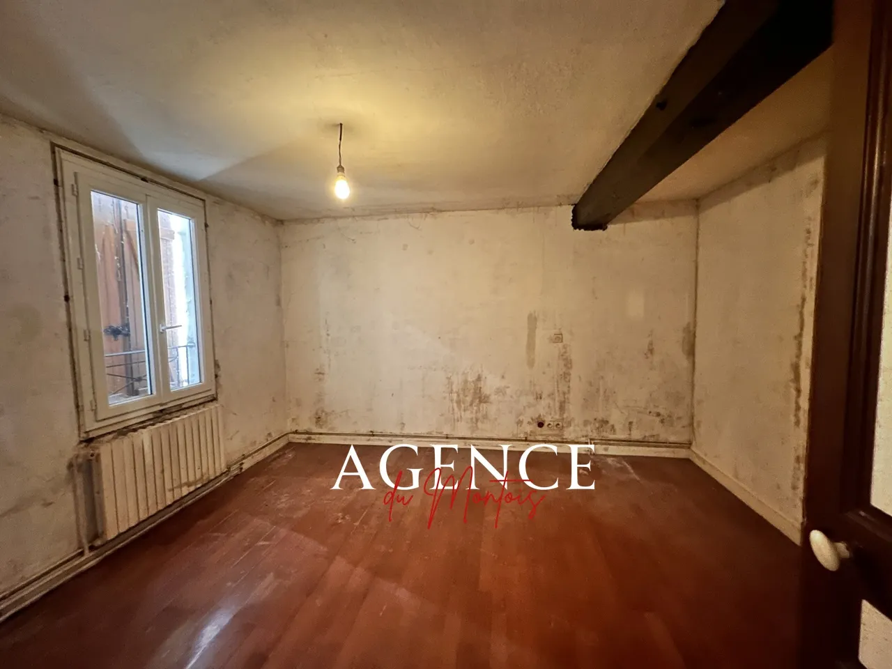 Maison avec local commercial à rénover à Donnemarie Dontilly 