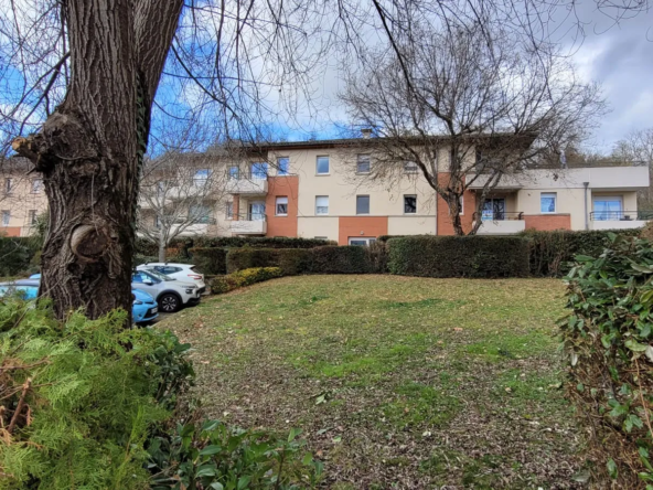 Appartement T3 rénové à Tournefeuille de 64 m² avec terrasse et piscine 