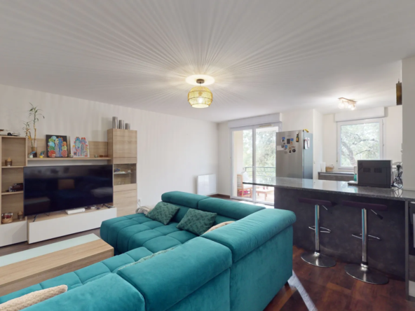 Appartement T3 rénové à Tournefeuille de 64 m² avec terrasse et piscine 