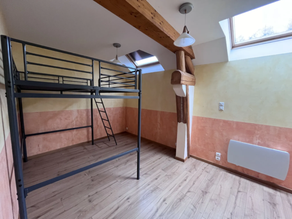 Maison en pierre rénovée à Andonville avec jardin de 1390 m2 