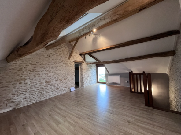 Maison en pierre rénovée à Andonville avec jardin de 1390 m2 