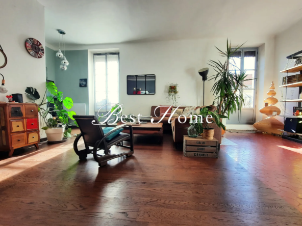 Bel Appartement Lumineux à Vendre au Centre de Nîmes 