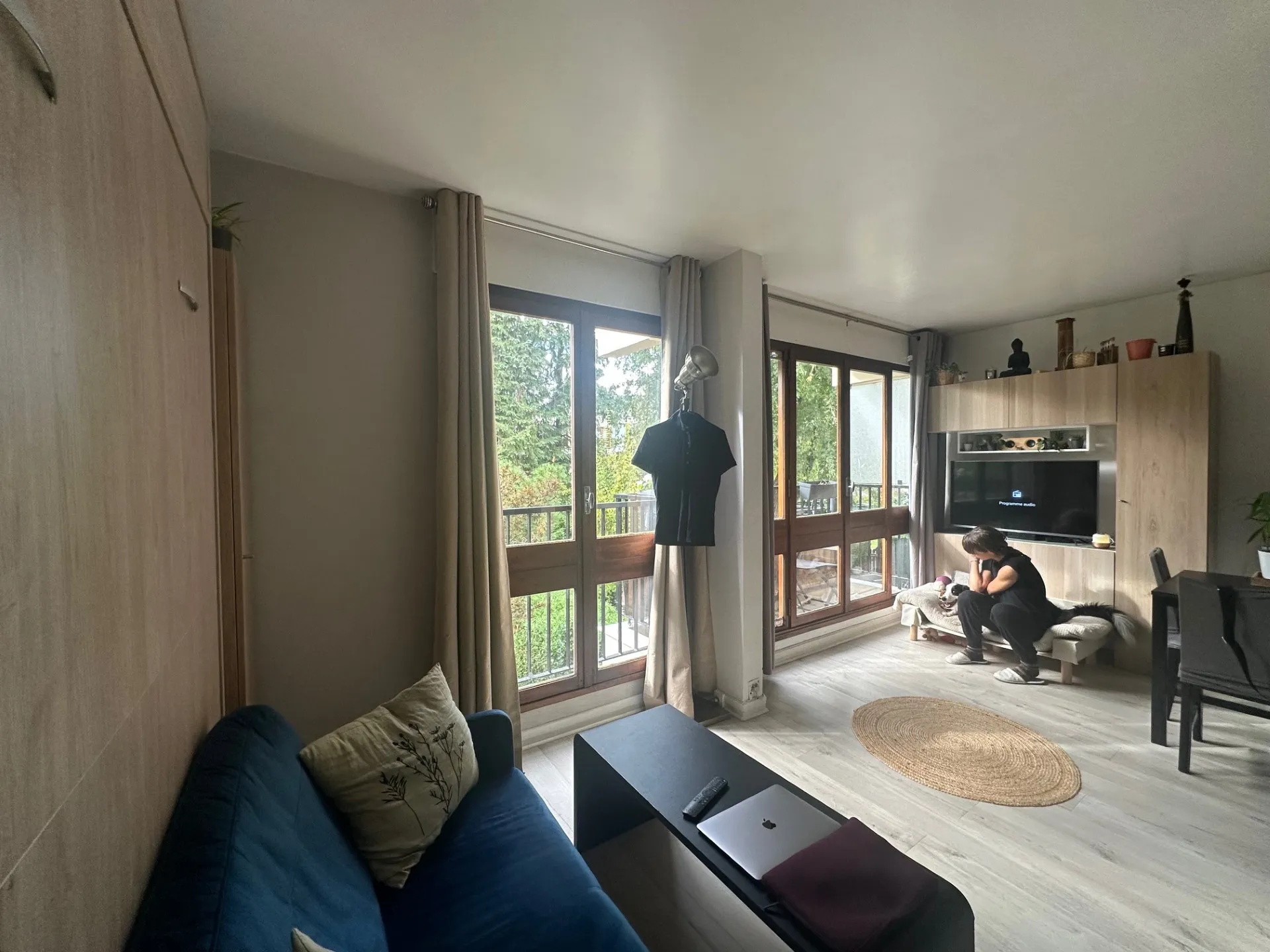 Studio à vendre au Chesnay avec balcon et vue dégagée 