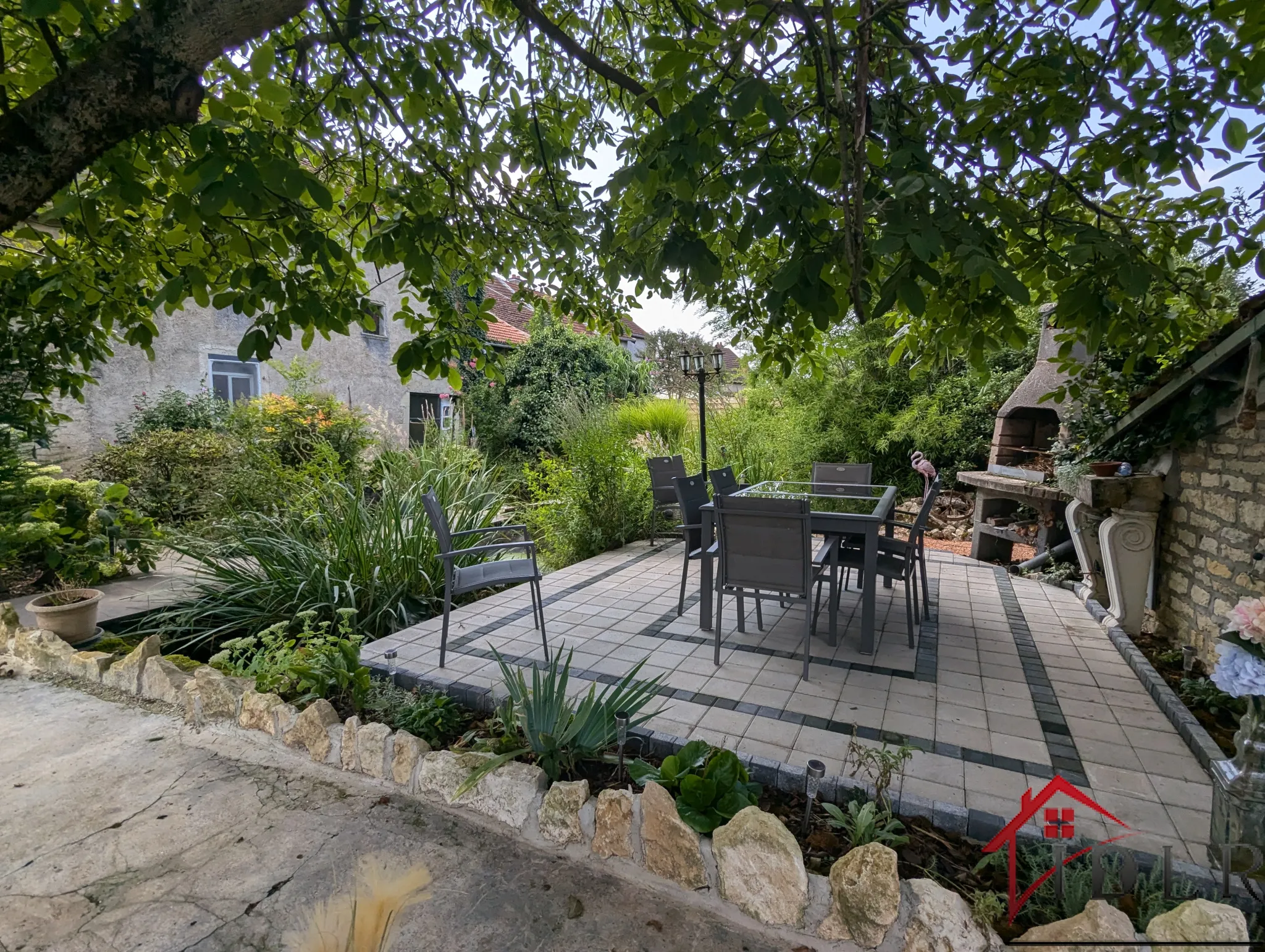 Ensemble Immobilier à Francourt - Proche de Lavoncourt 