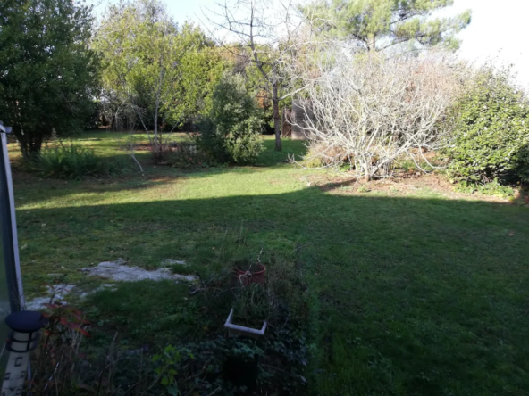 À vendre : Maison de plain-pied à Dourdan - 80 m² sur 1197 m² 