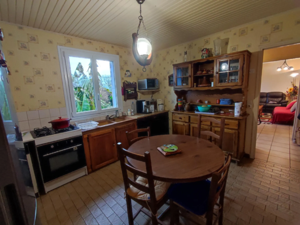À vendre : Maison de plain-pied à Dourdan - 80 m² sur 1197 m² 