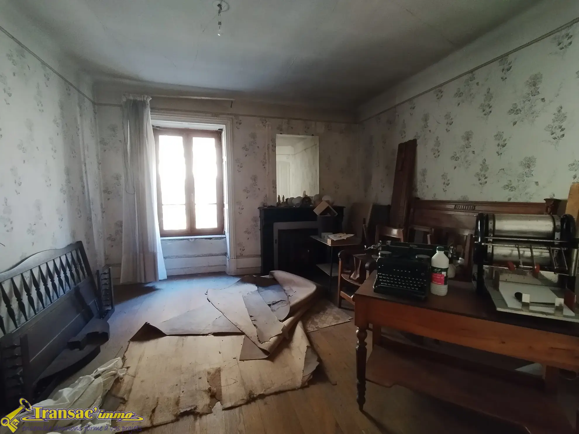Propriété à Thiers avec ateliers de coutellerie et appartement F5 