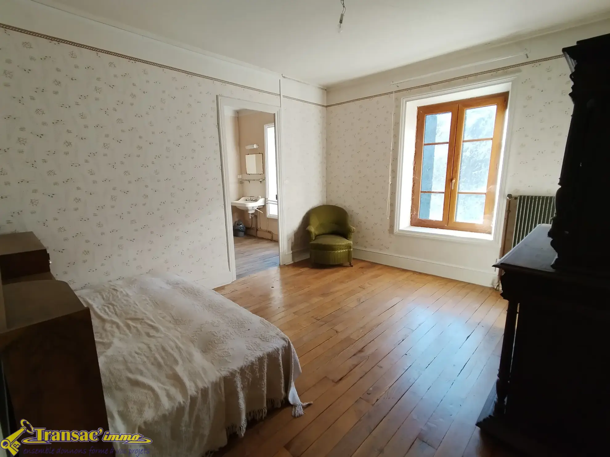 Propriété à Thiers avec ateliers de coutellerie et appartement F5 