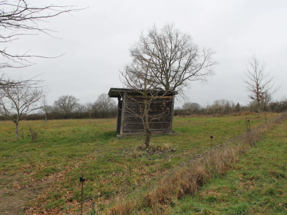 À vendre : Fermette à St Caprais avec 1 hectare de terrain 