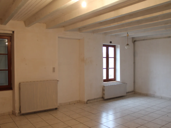 À vendre : Fermette à St Caprais avec 1 hectare de terrain 