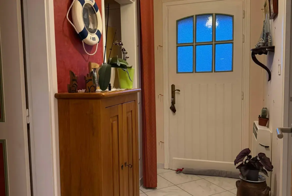 Maison confortable en rez-de-chaussée avec garage à Auxi le Château 
