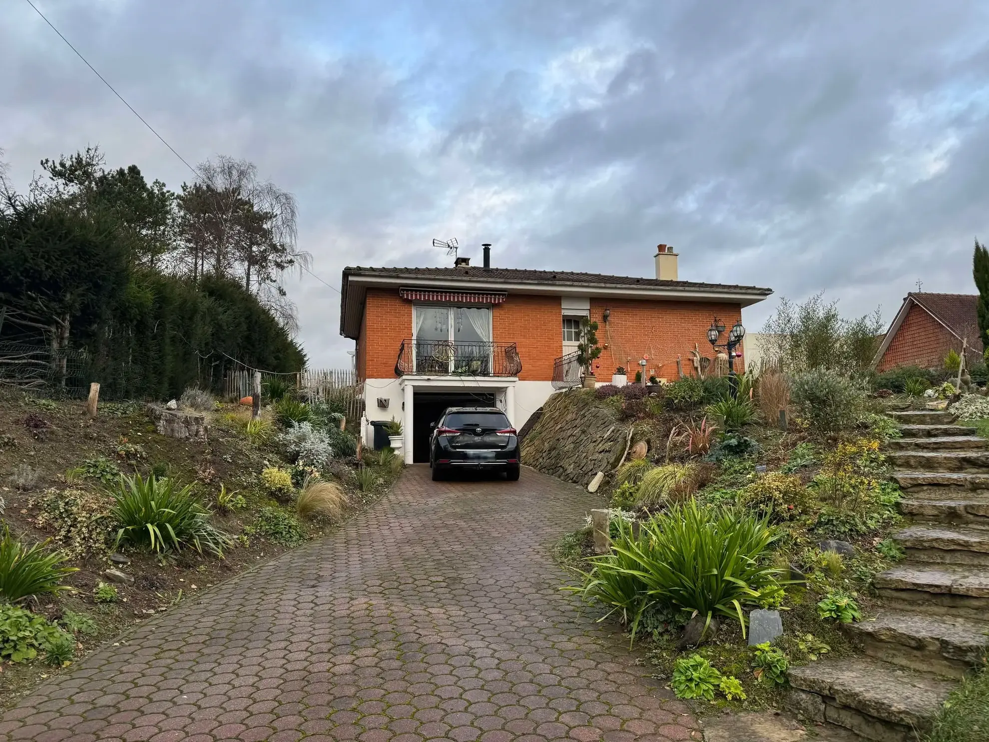 Maison confortable en rez-de-chaussée avec garage à Auxi le Château 