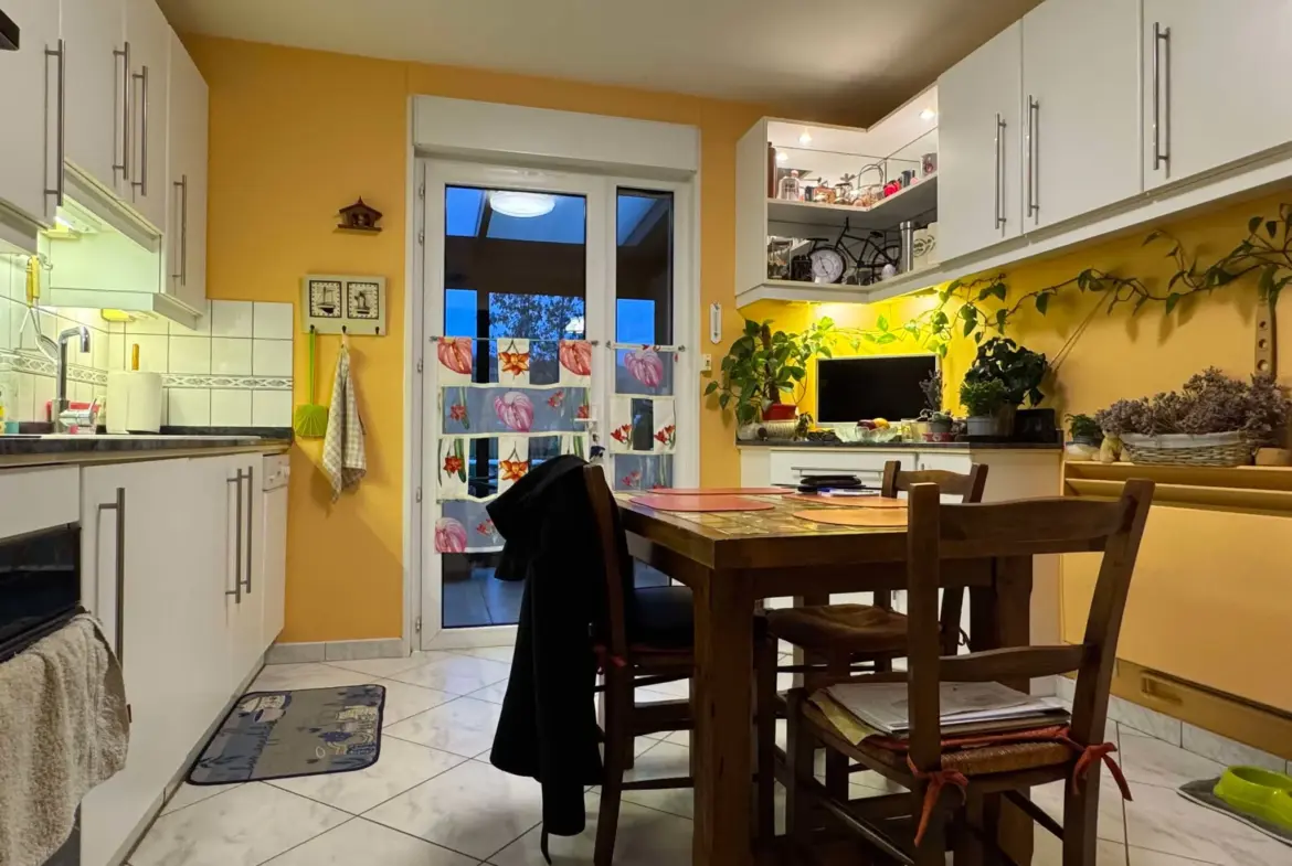 Maison confortable en rez-de-chaussée avec garage à Auxi le Château 