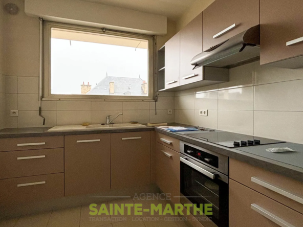 Grand T2 lumineux de 64 m² à Niort, Place de la Brèche 
