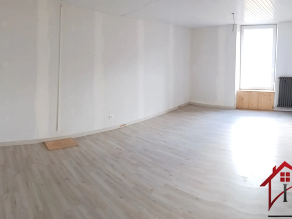 Maison spacieuse à vendre à Jussey - 231 m² 