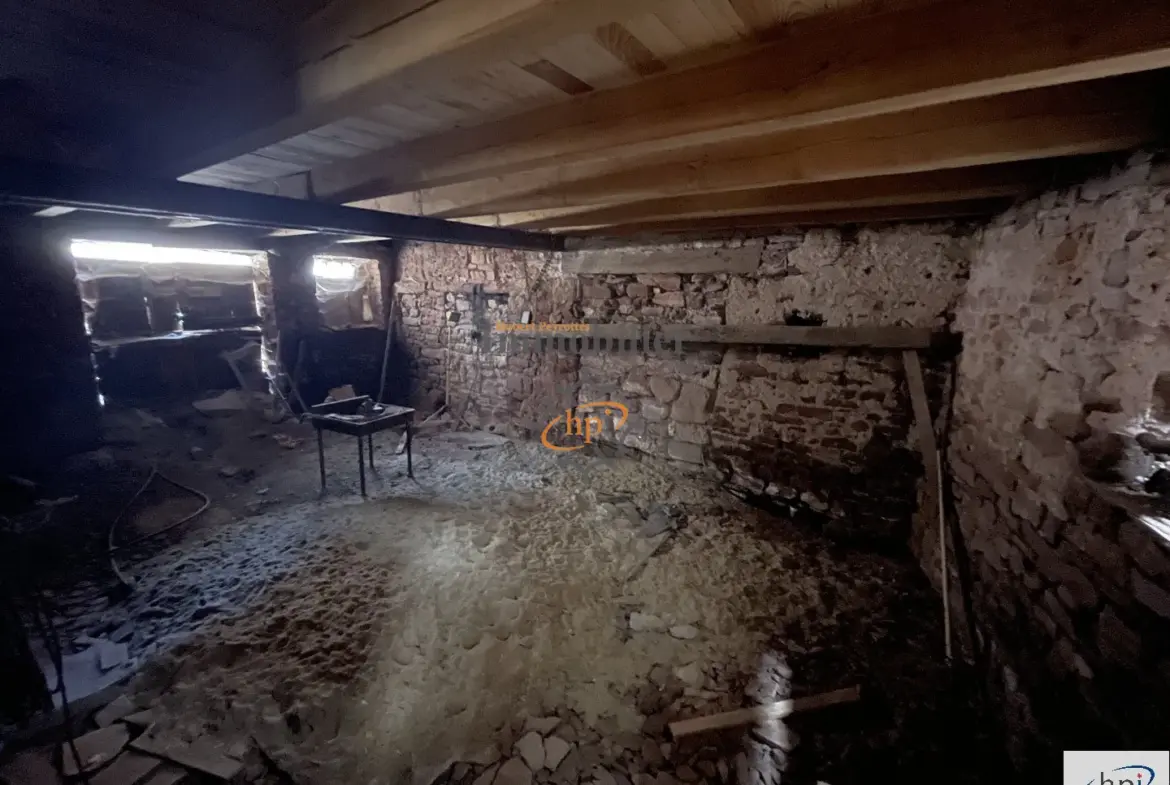 Maison de village à vendre à Saint Affrique avec remises aménageables 