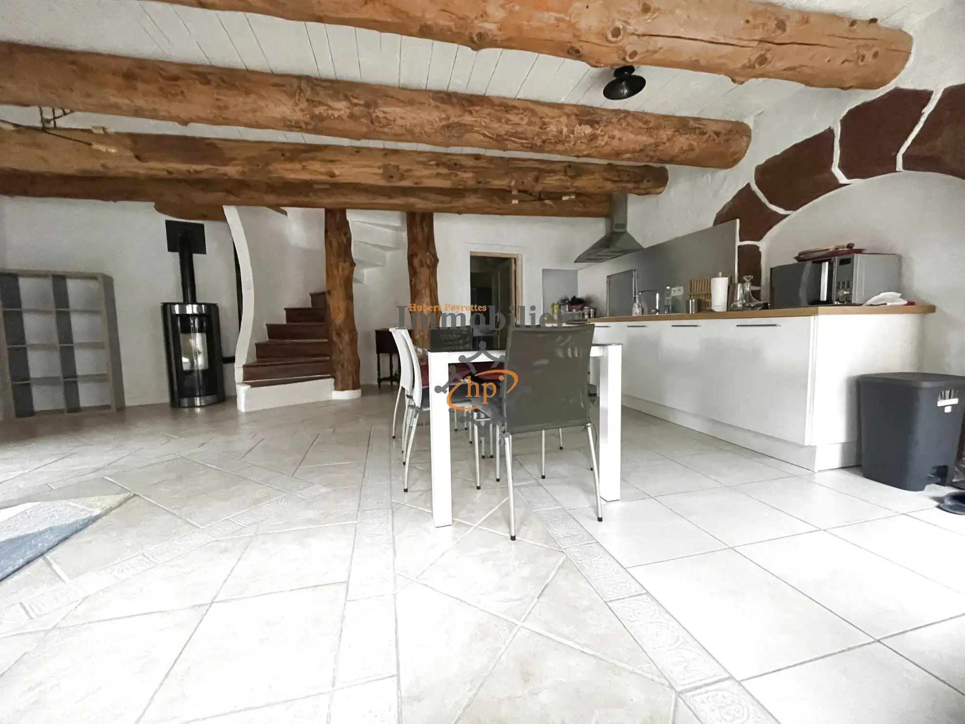 Maison de village à vendre à Saint Affrique avec remises aménageables 