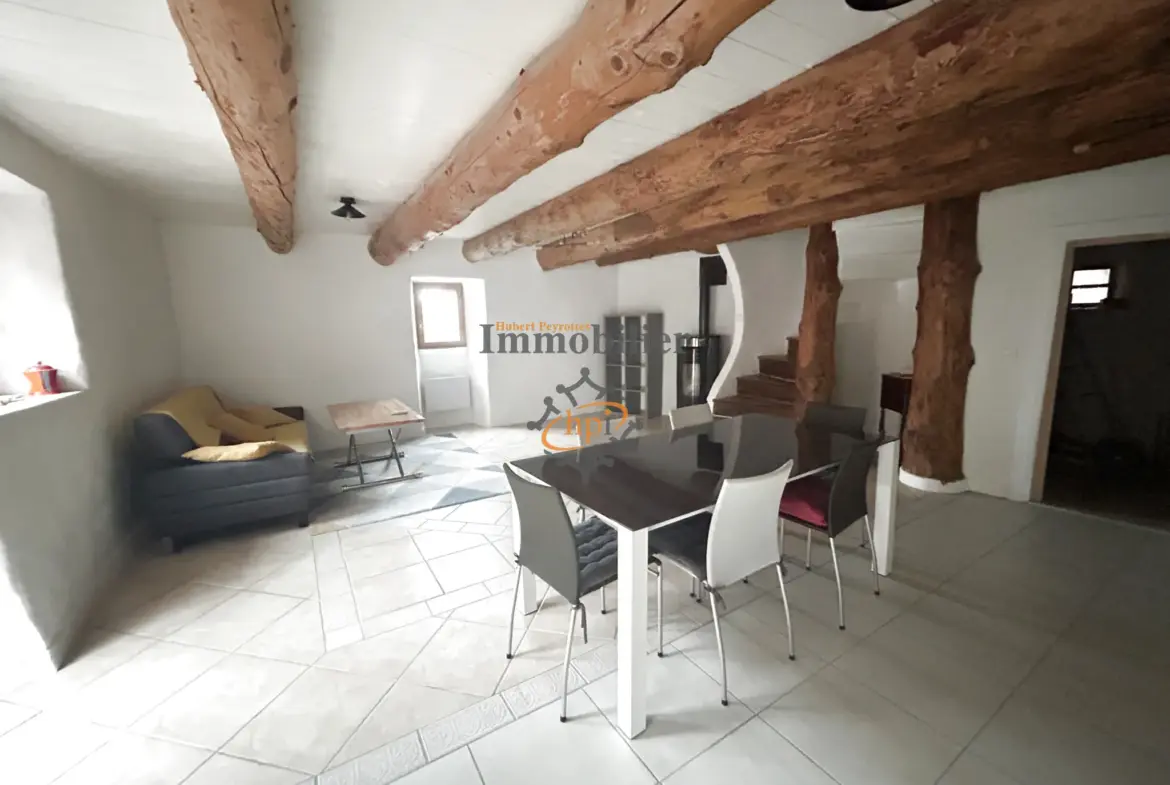 Maison de village à vendre à Saint Affrique avec remises aménageables 