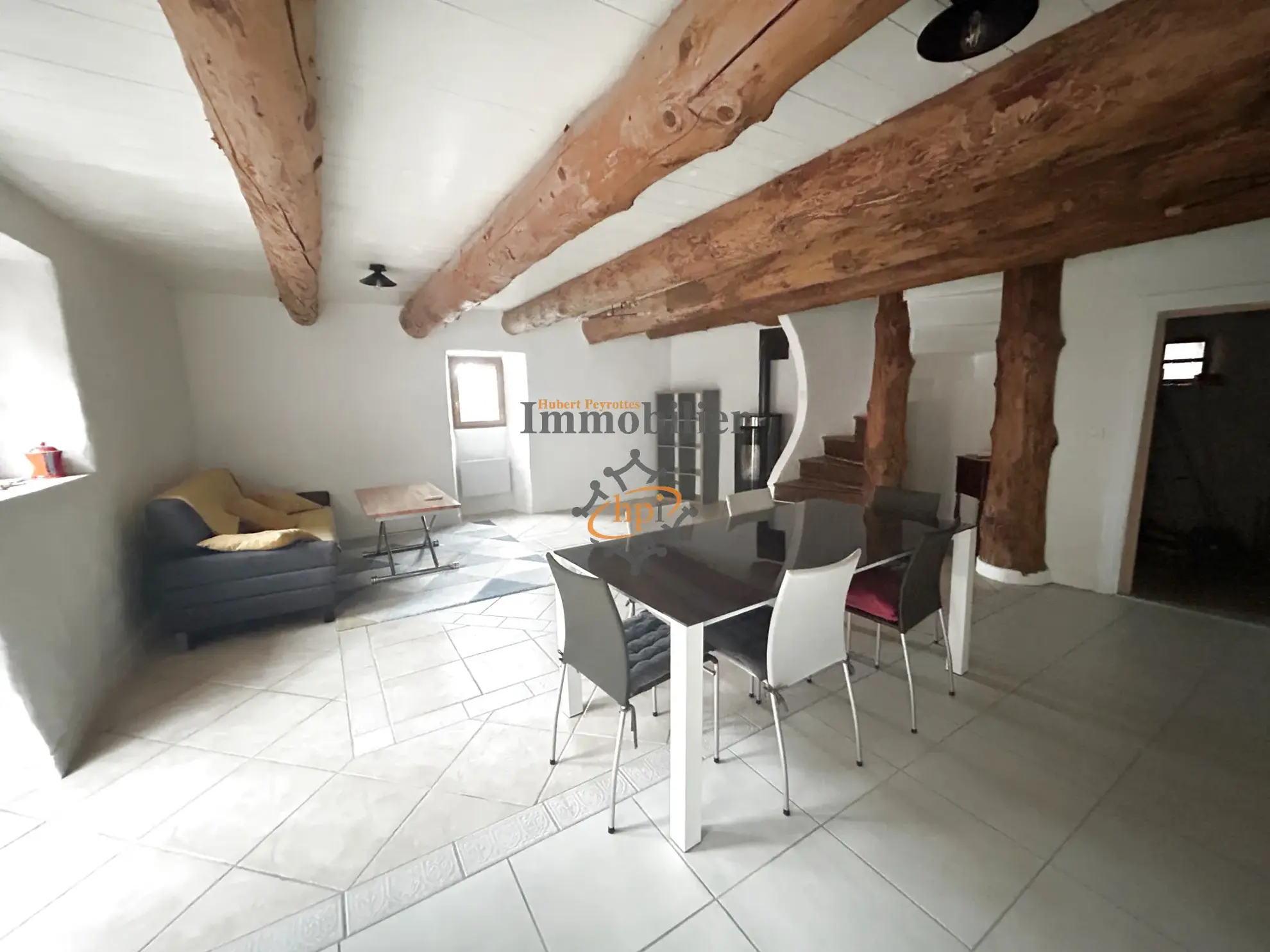 Maison de village à vendre à Saint Affrique avec remises aménageables 
