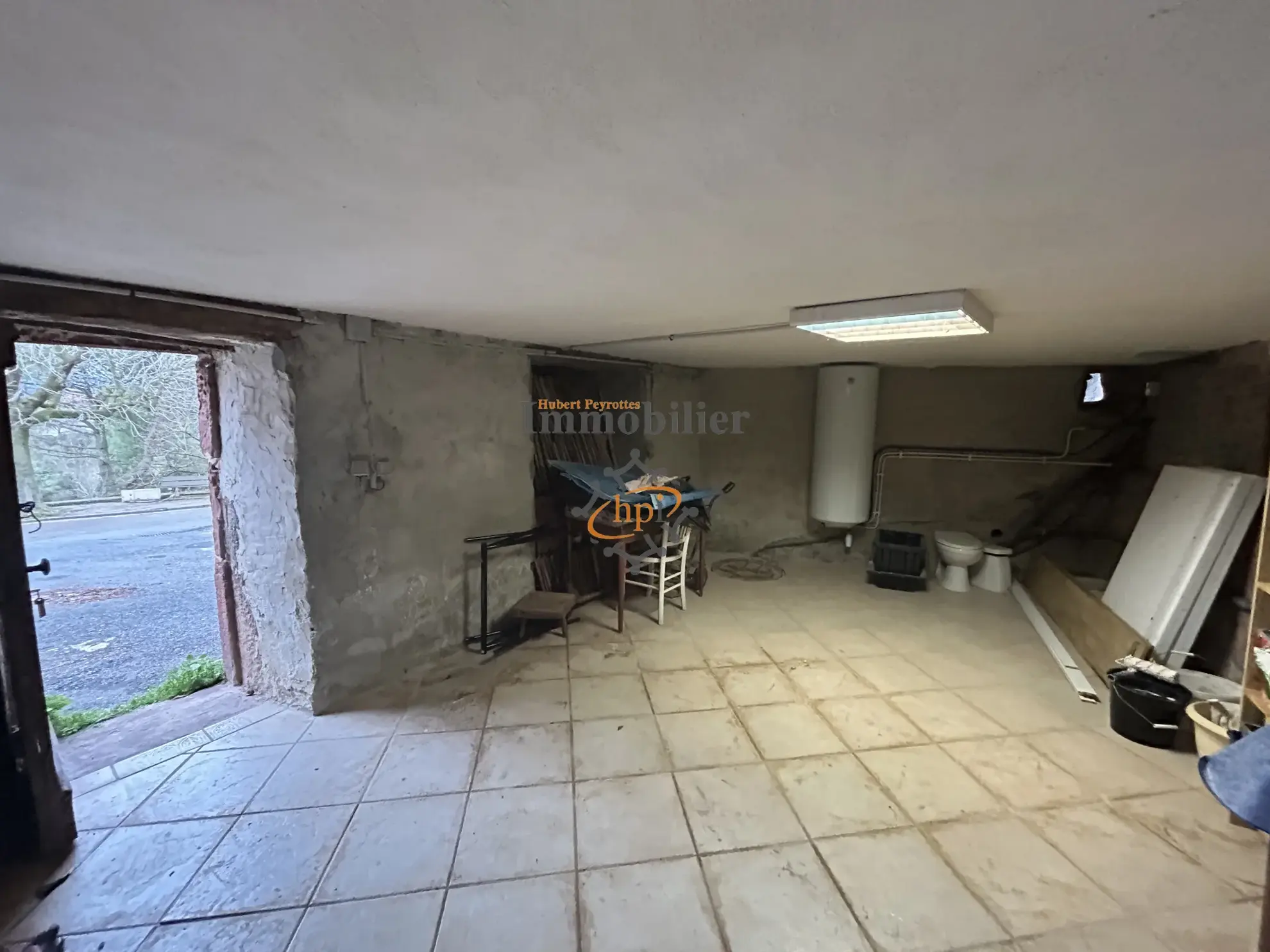 Maison de village à vendre à Saint Affrique avec remises aménageables 