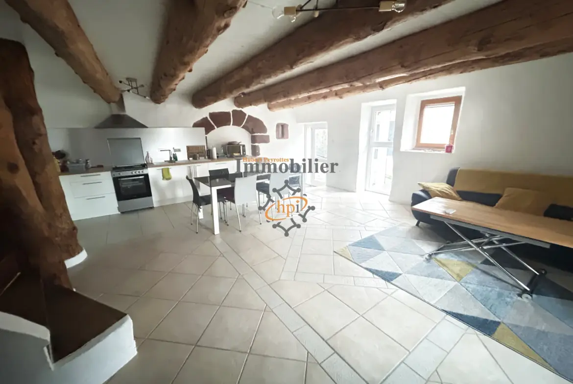 Maison de village à vendre à Saint Affrique avec remises aménageables 