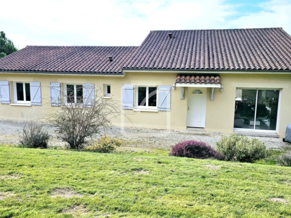 Maison exceptionnelle à Juillac avec vue dégagée 