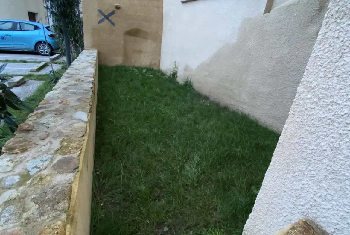 Maison de 76,8 m² à vendre à Courpière pour 55 590 € 