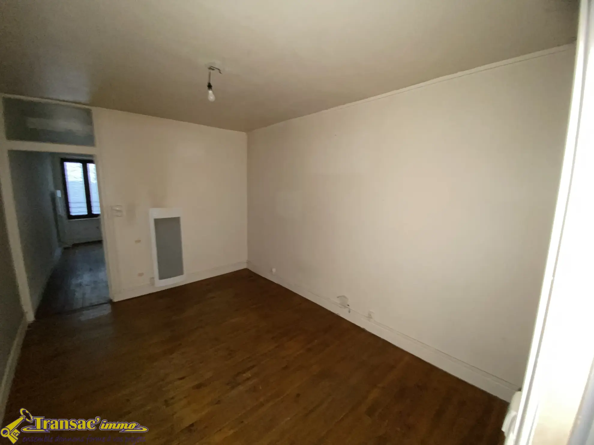 Maison de 76,8 m² à vendre à Courpière pour 55 590 € 