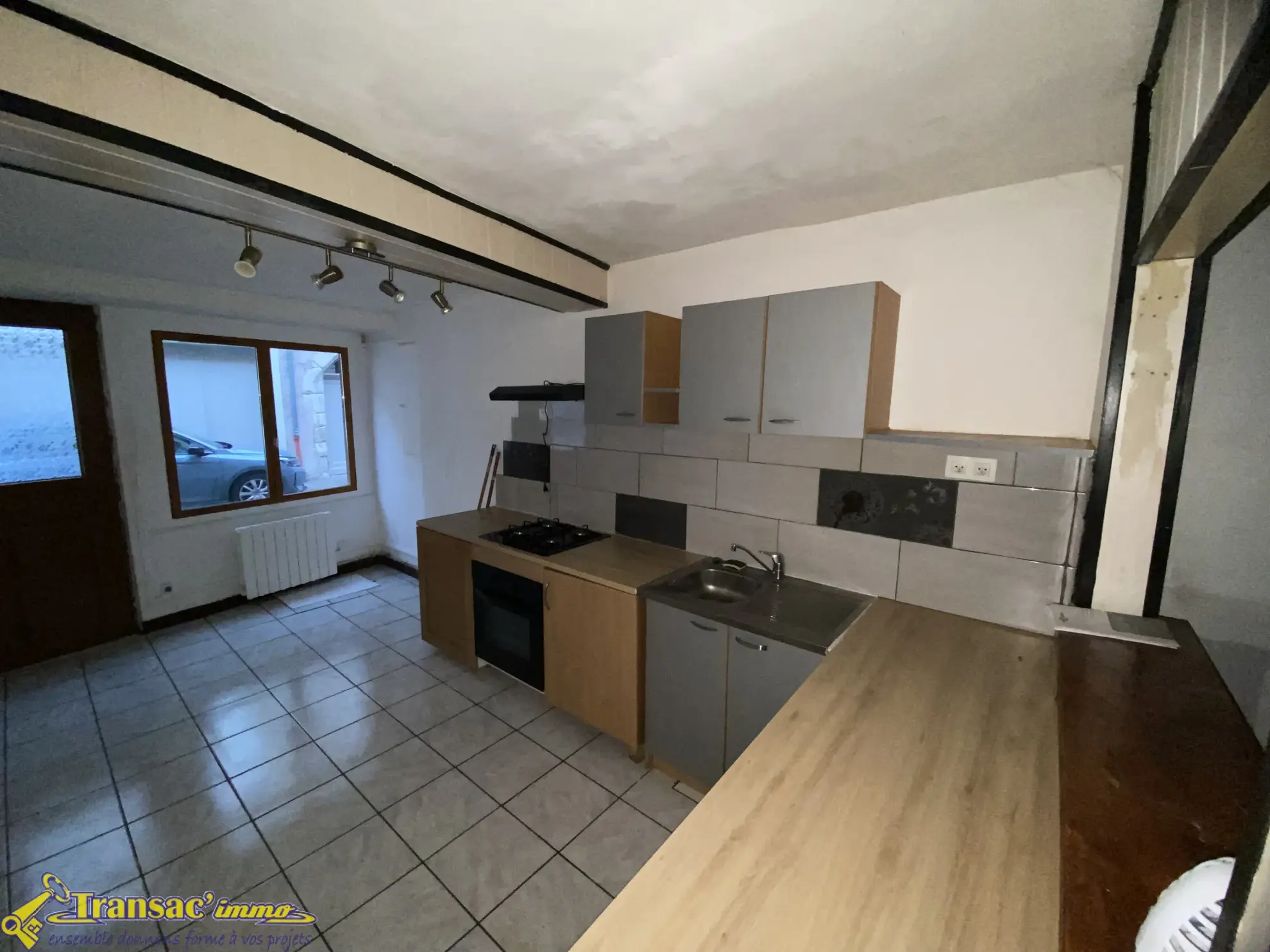 Maison de 76,8 m² à vendre à Courpière pour 55 590 € 