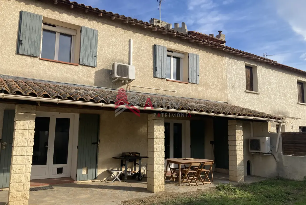 Arles : Maison F4 avec Terrasse et Jardin à 250 000 € 