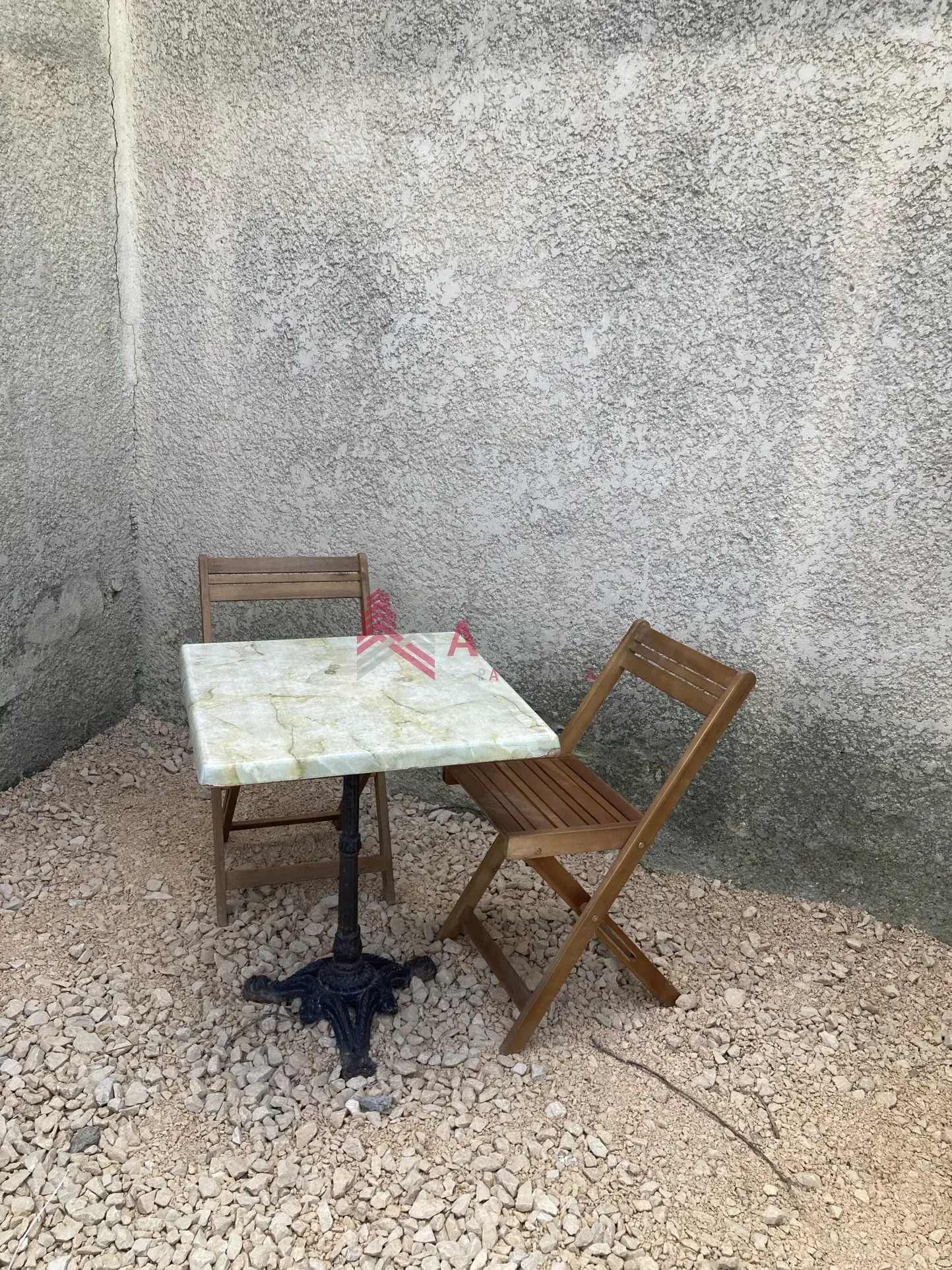 Arles : Maison F4 avec Terrasse et Jardin à 250 000 € 