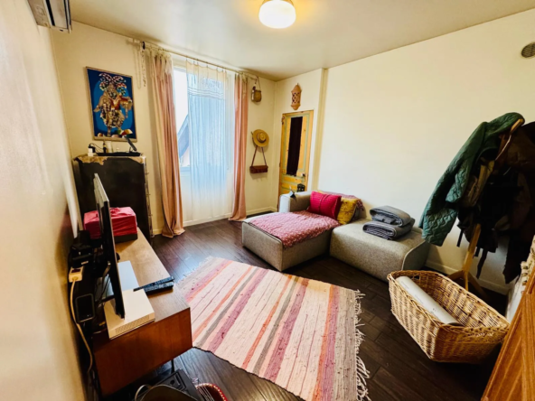 Vente Appartement Atypique T3 à Grenoble avec Parking 