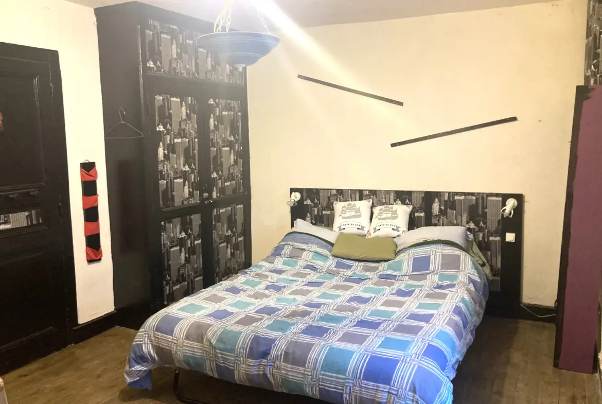 Vente maison de ville à Tenay - 118 m² sur 5 niveaux avec garage et jardin 