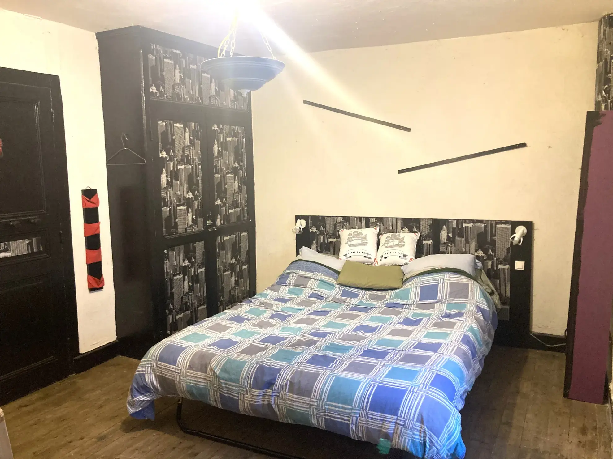 Vente maison de ville à Tenay - 118 m² sur 5 niveaux avec garage et jardin 