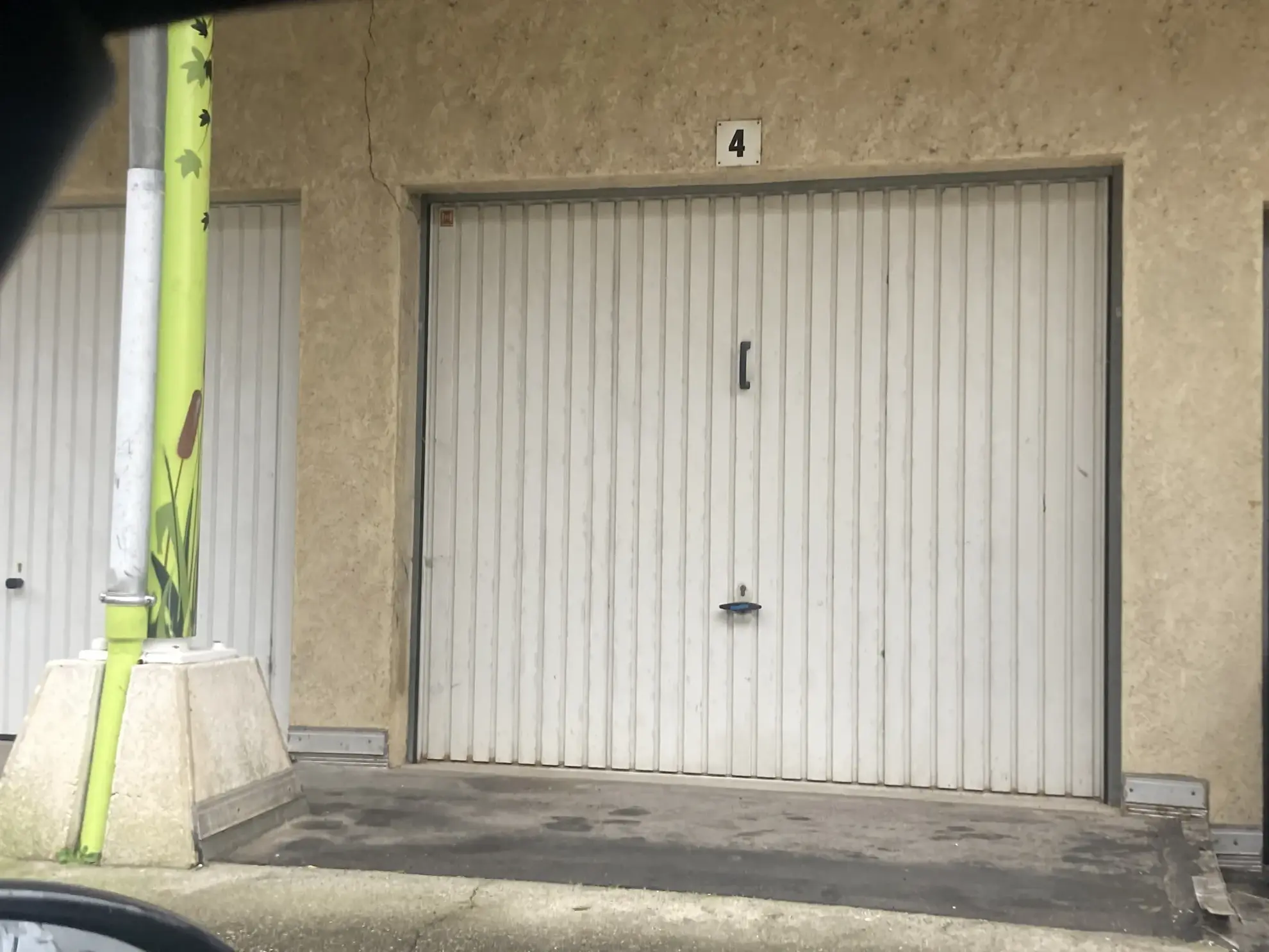Vente maison de ville à Tenay - 118 m² sur 5 niveaux avec garage et jardin 