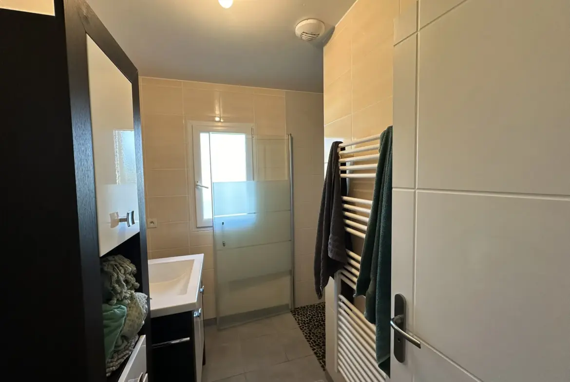 Maison de plain-pied à vendre à Saint-Barthélemy - 3 chambres, 907 m² 